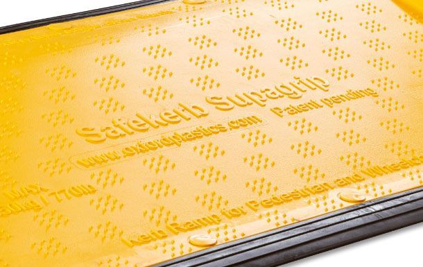 supagrip-wheelchair-kerb-ramp-yellow-traffic-safety-prod-detail-ss-p-3
