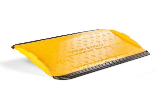 supagrip-wheelchair-kerb-ramp-yellow-traffic-safety-prod-front-part-ss-p-1